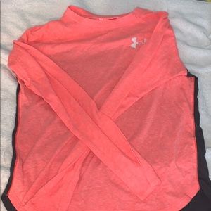 Long sleeve under Armour tee